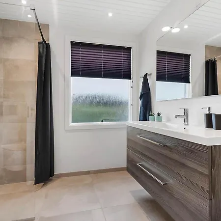 8810-hvide-sande-vesterhavsvej-1 بيت للعطل