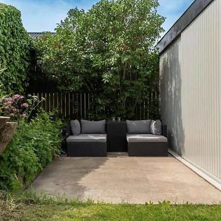 8810-hvide-sande-vesterhavsvej-1 بيت للعطل